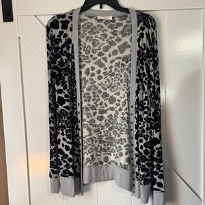 Zenana Outfitters Black and Gray Leopard Print Cardigan